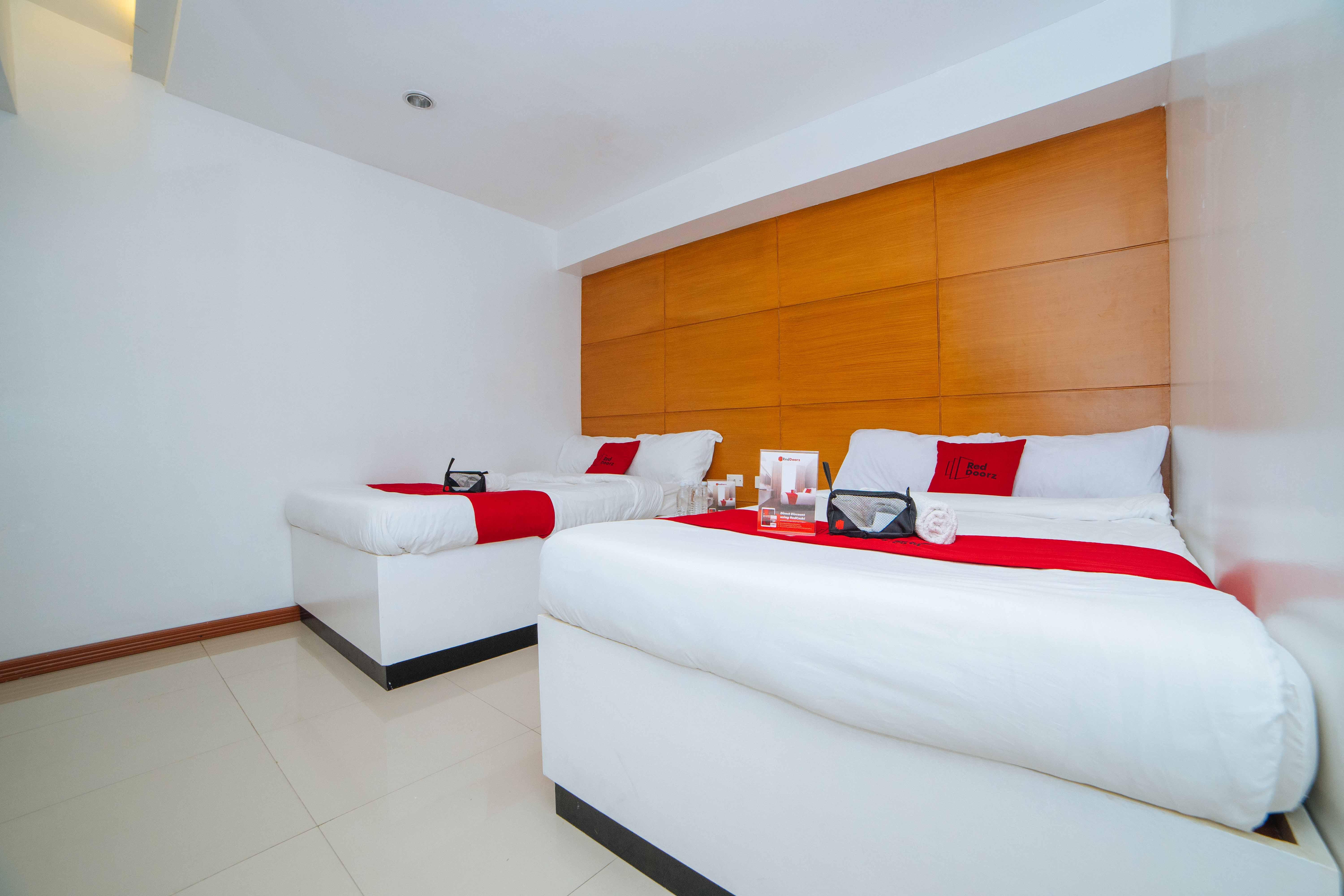 Reddoorz Near Bambang Station Hotel Manila Exterior photo