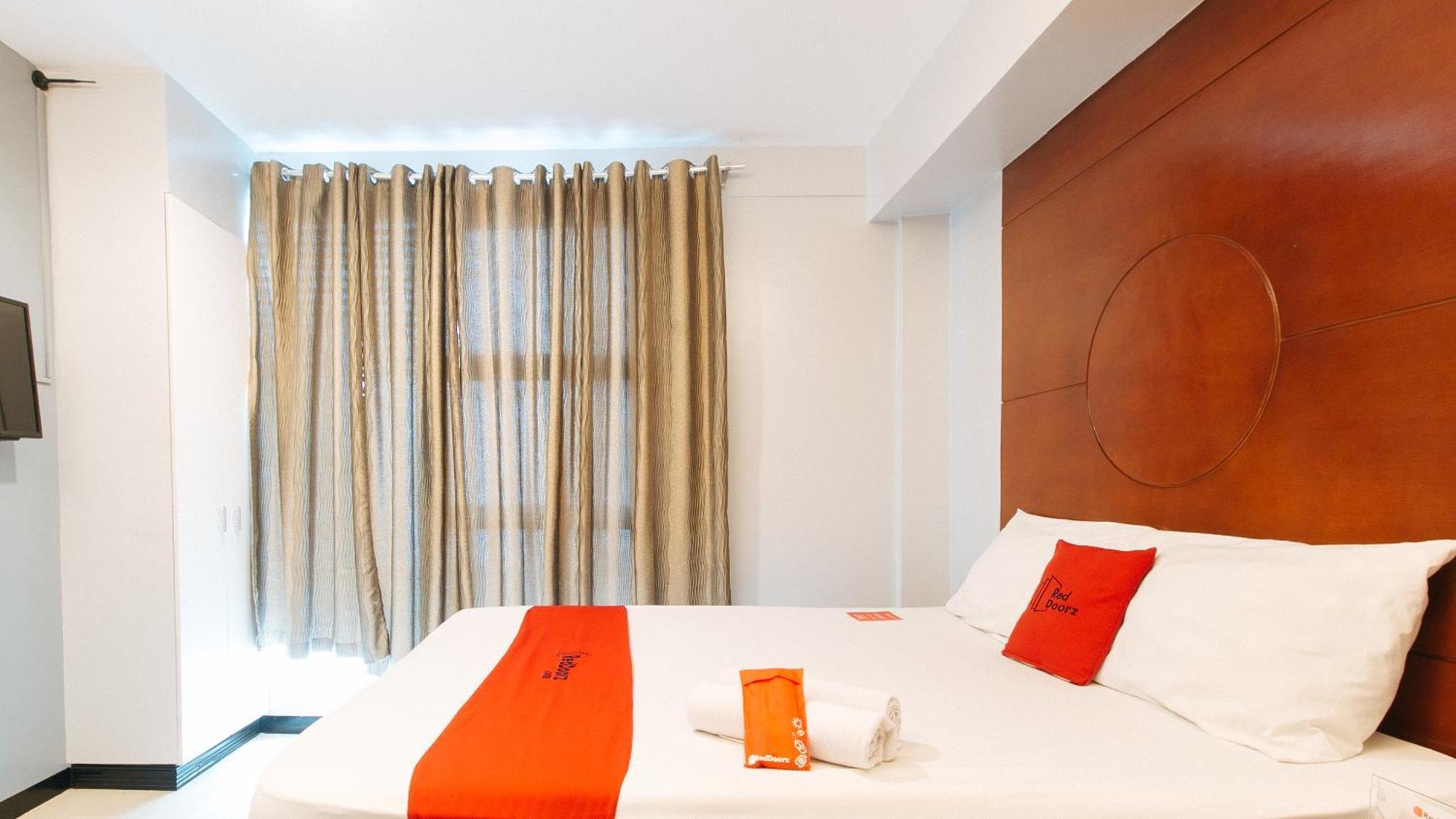Reddoorz Near Bambang Station Hotel Manila Exterior photo