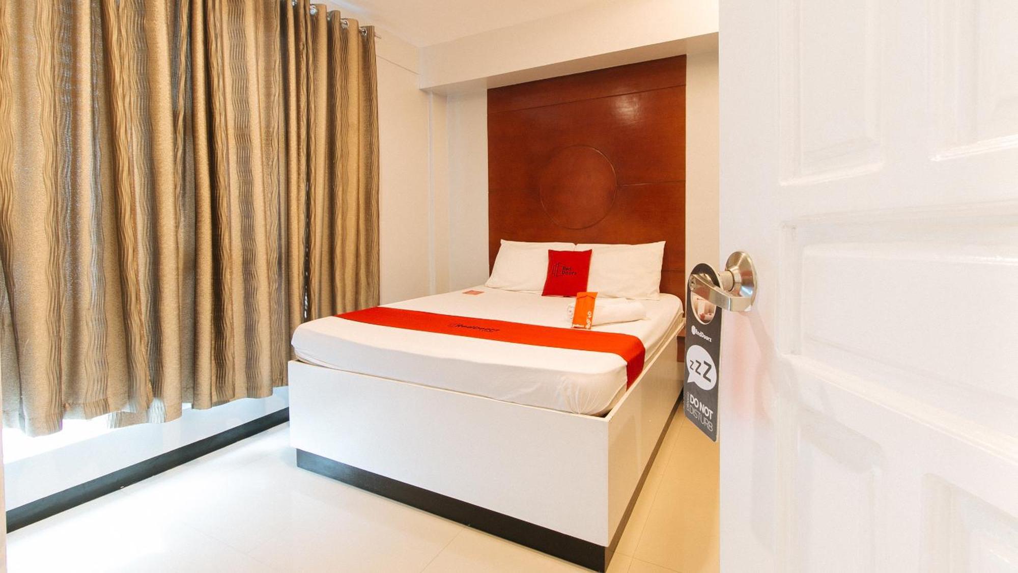Reddoorz Near Bambang Station Hotel Manila Exterior photo