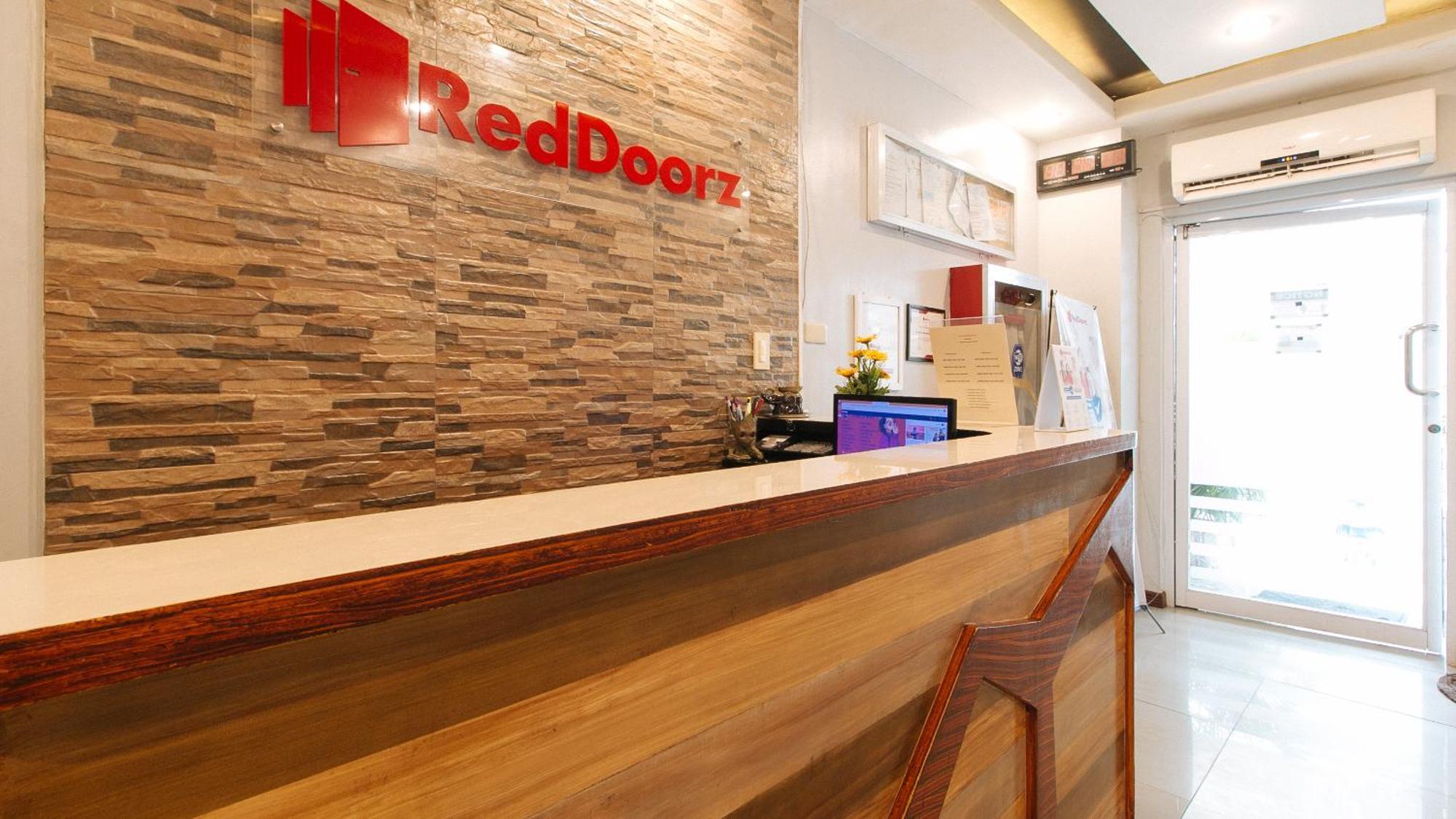 Reddoorz Near Bambang Station Hotel Manila Exterior photo