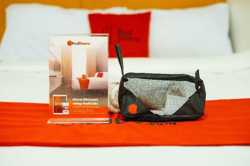 Reddoorz Near Bambang Station Hotel Manila Exterior photo